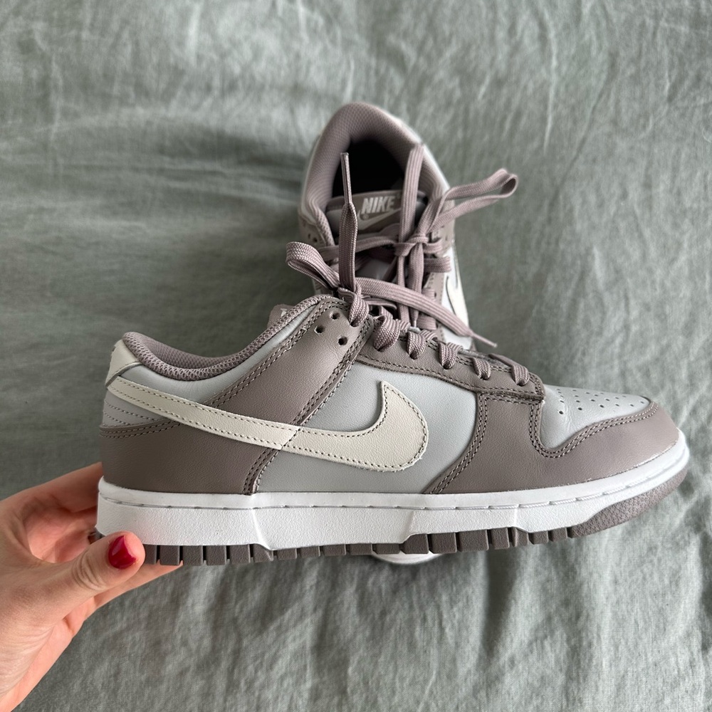 NIKE DUNK LOW SNEAKERS